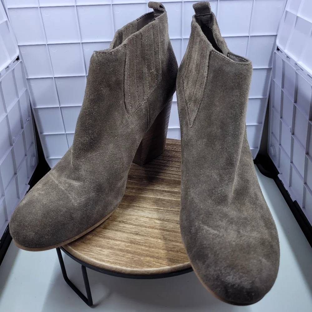 Crown Vintage new never